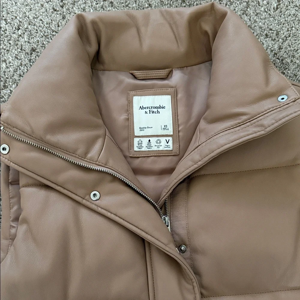 Abercrombie & Fitch Taupe Vest vegan leather - Picture 2 of 6